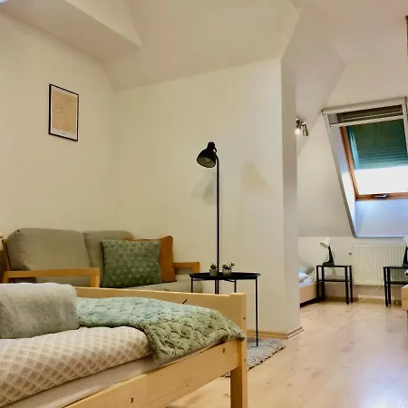 Vila Utecha Homestay *